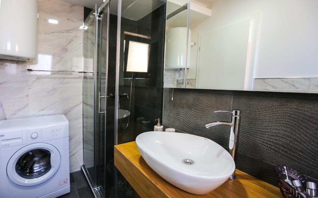 New Lux Apartment Újvidék Kültér fotó